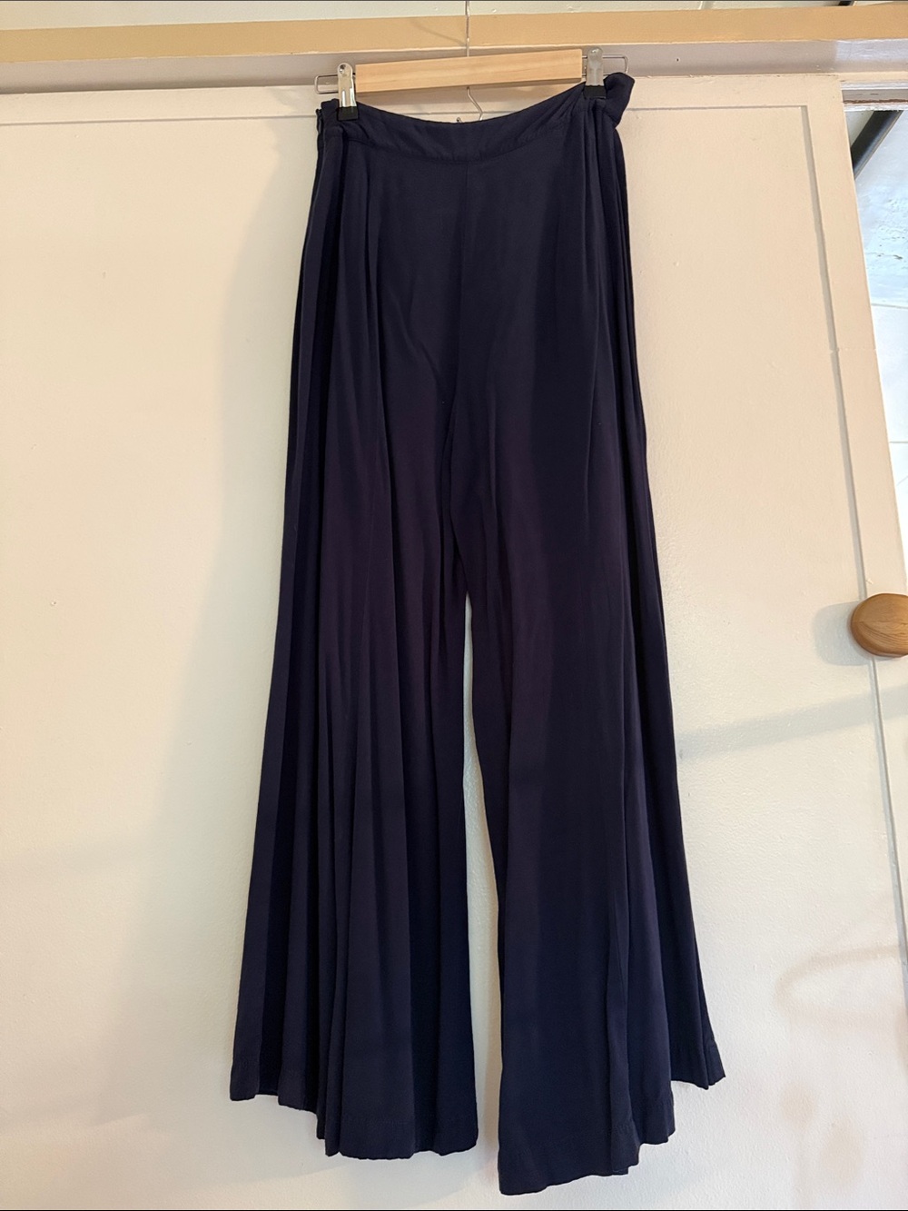 Wide Leg Flowing Pants - Navy